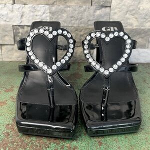 Gianni Bini GB Heart Break Sandals